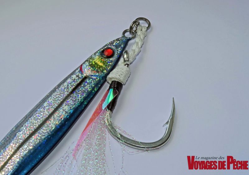 J-Assist 1 Green Flash MUSTAD assist hook avec tinsel pour jig